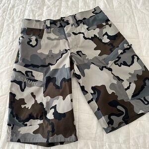 KUIU Tiburon 13” Short- Vias